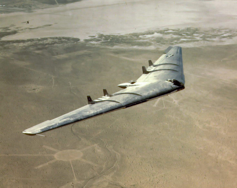 Illustration for article titled The Pointy End Of Northrop's Flying Wings Then And Now